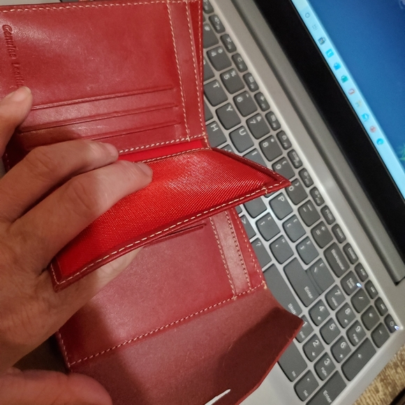 Women Wallet - Picture 10 of 16